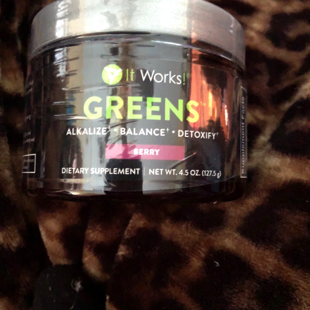 it works greens berry 4.5 Oz